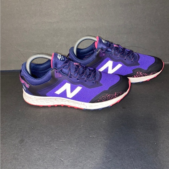 New Balance - Picture 3 of 6